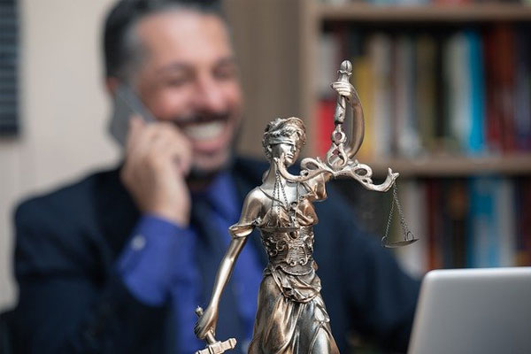 procuración y administración de justicia y litigación